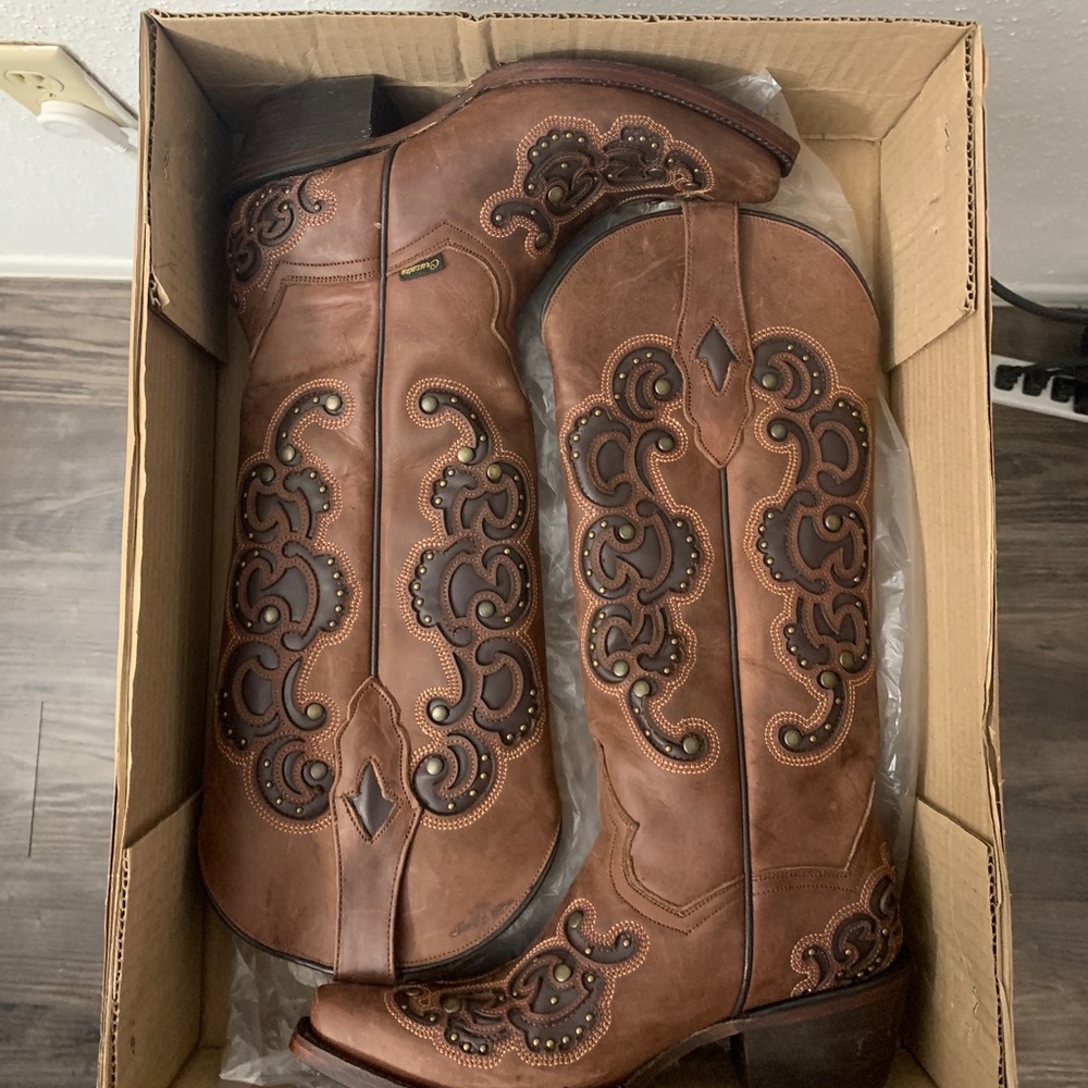 NEVER worn Western boots
